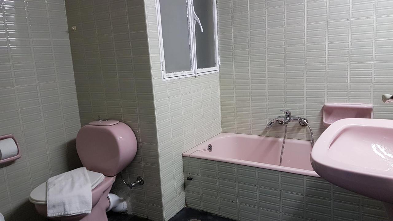 Apricot Apartment - Athens Center, 6 Bd, 2.5 Bath Ngoại thất bức ảnh